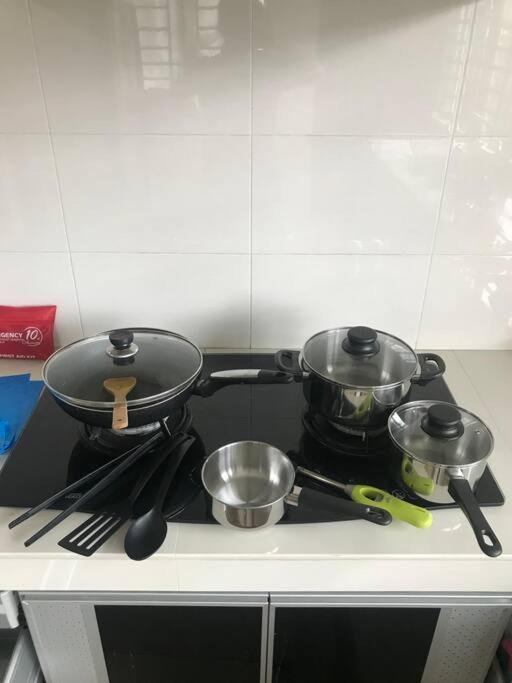 Terrace House Near Stulang Laut Ciq Midvalley Ksl For 7Pax Johor Bahru Exterior photo