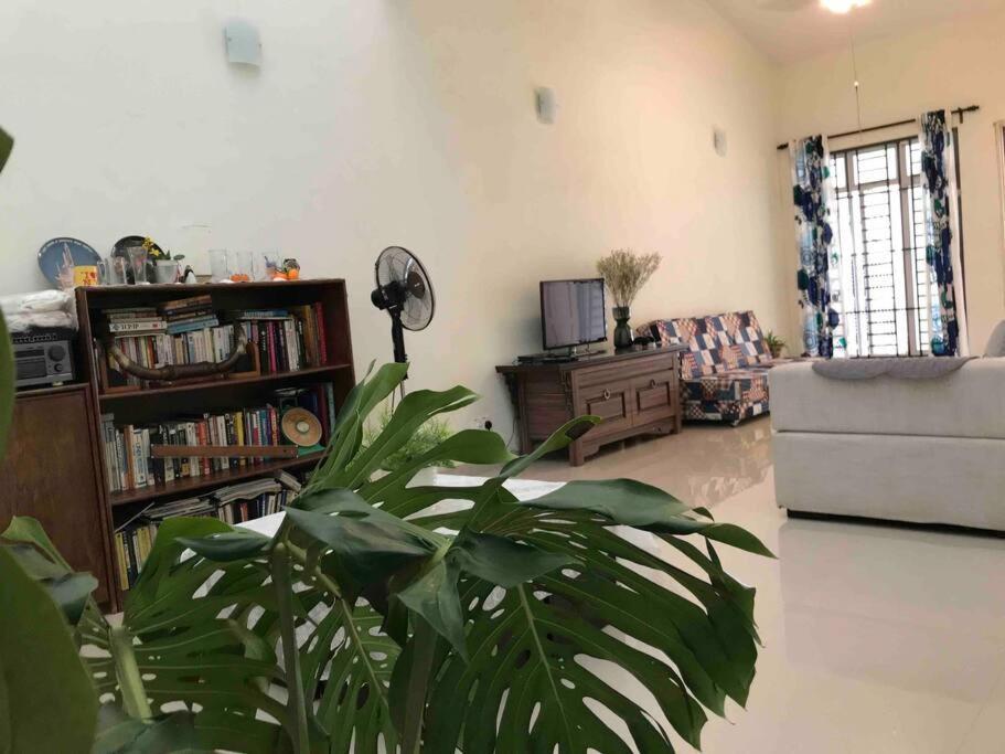 Terrace House Near Stulang Laut Ciq Midvalley Ksl For 7Pax Johor Bahru Exterior photo