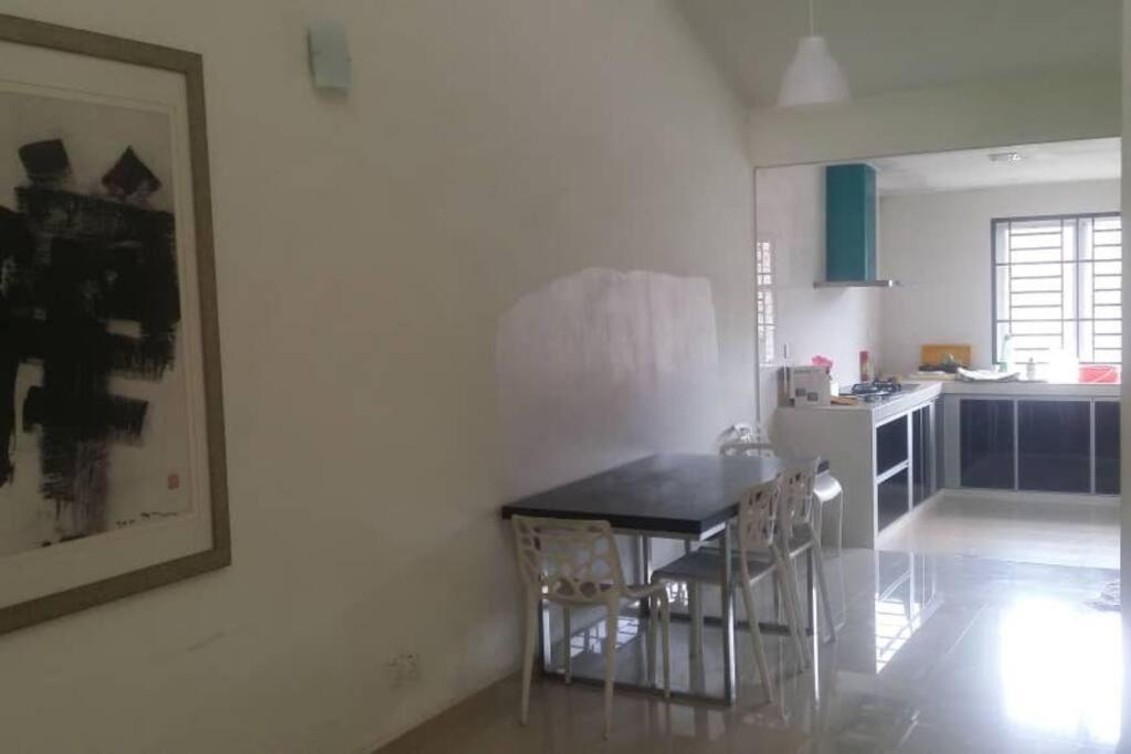 Terrace House Near Stulang Laut Ciq Midvalley Ksl For 7Pax Johor Bahru Exterior photo
